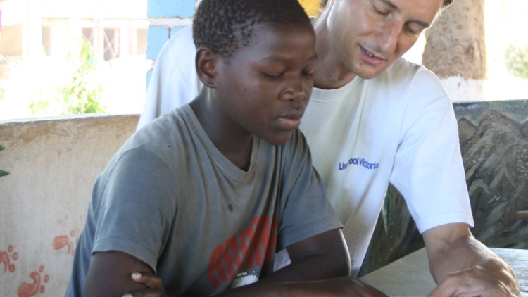 Tata na 15 miesięcy