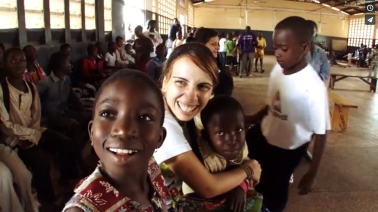 Zwykłe dziewczyny – Carina