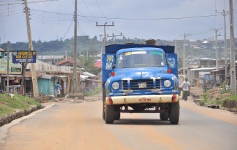 Co z tą deltą? Czyli o wydobyciu ropy naftowej w Nigerii.