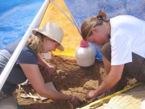 Co kryje się pod ziemią? O archeologii i odkryciach. Warsztaty Rodzinne z Misyjkiem.